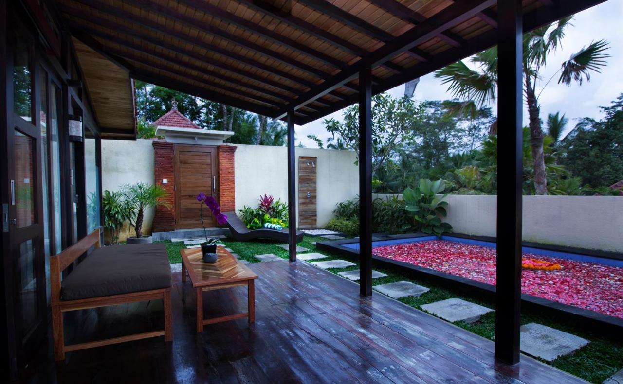 Vrindavan Ubud Villa Тегаллаланг Экстерьер фото