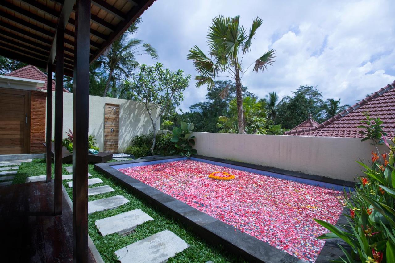 Vrindavan Ubud Villa Тегаллаланг Экстерьер фото