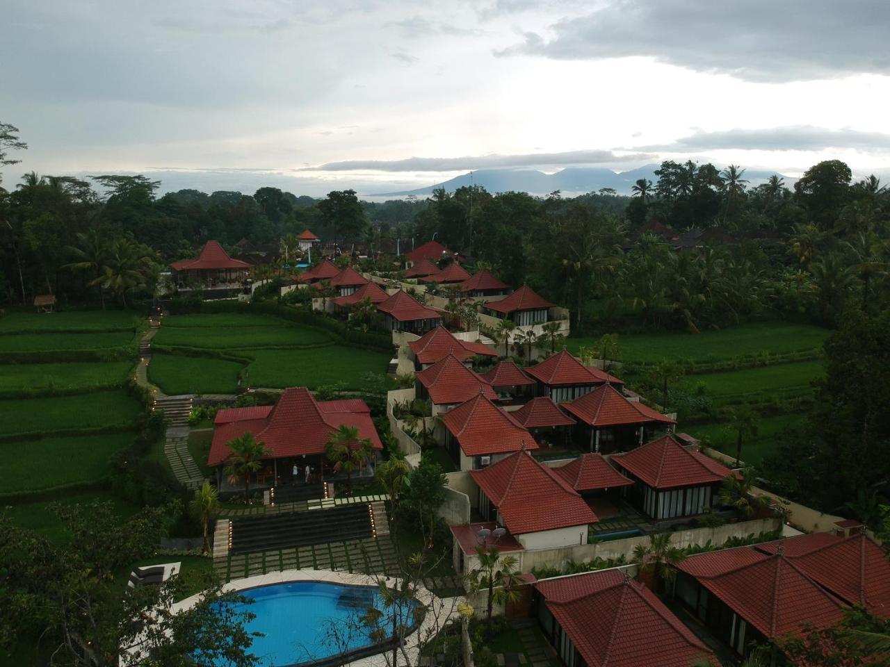 Vrindavan Ubud Villa Тегаллаланг Экстерьер фото